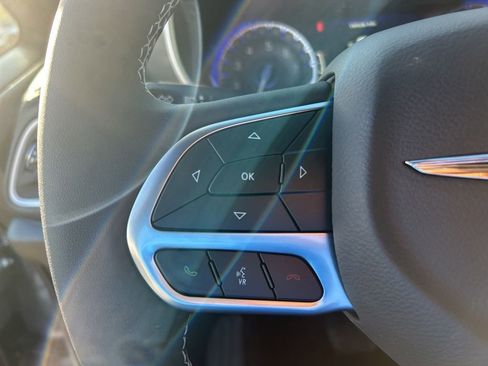 New 2026 Chrysler Pacifica Select image 48