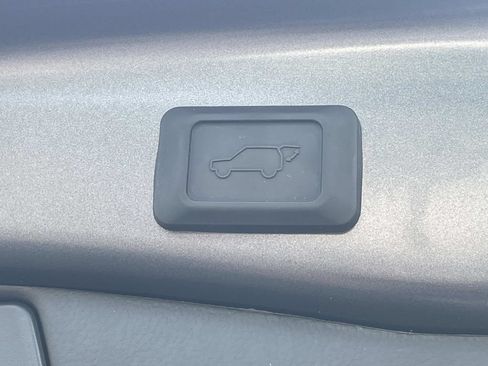 Used 2025 Toyota RAV4 XLE w/ Convenience Package AWD/4WD image 11