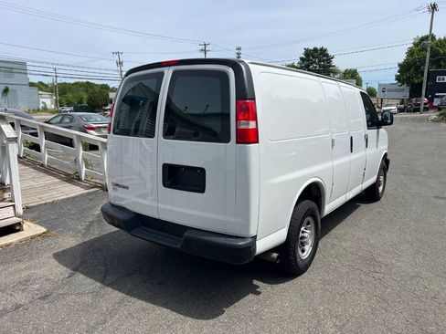Used 2019 Chevrolet Express 2500 RWD image 8