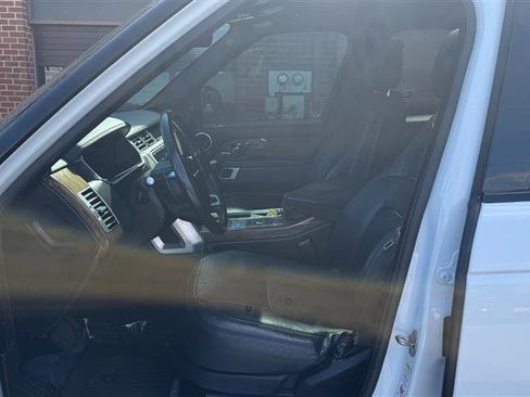 Used 2018 Land Rover Range Rover Supercharged image 33