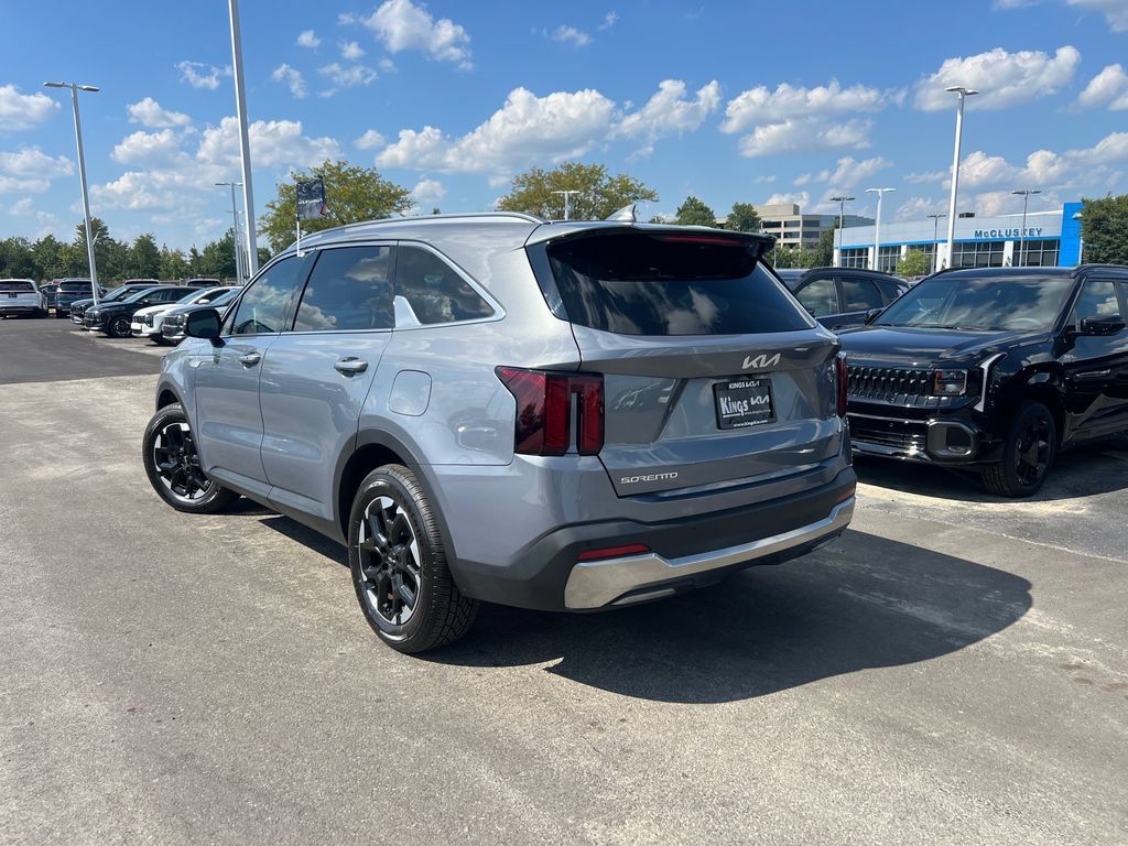 Certified 2024 Kia Sorento S w/ Panoramic Sunroof Package FWD image 6