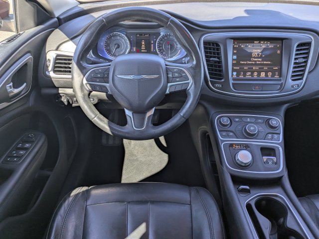Used 2017 Chrysler 200 Limited Platinum FWD image 13