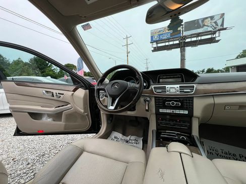 Used 2014 Mercedes-Benz E 350 4MATIC Sedan image 13