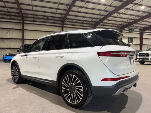 Used 2021 Lincoln Corsair Reserve w/ Equipment Group 201A AWD/4WD image 7