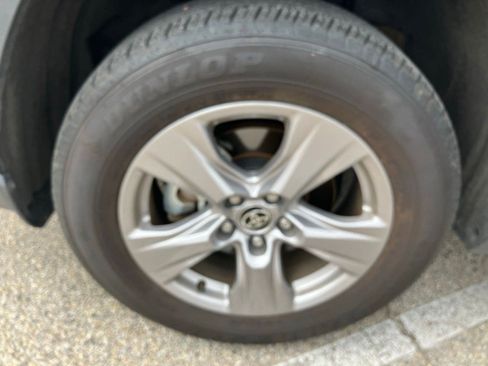 Used 2025 Toyota RAV4 XLE FWD image 11