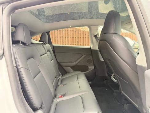 Used 2023 Tesla Model Y AWD image 20