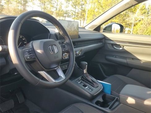 Used 2026 Honda CR-V Sport image 11