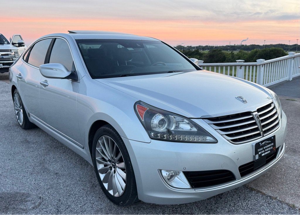 Used 2014 Hyundai Equus Signature RWD image 3
