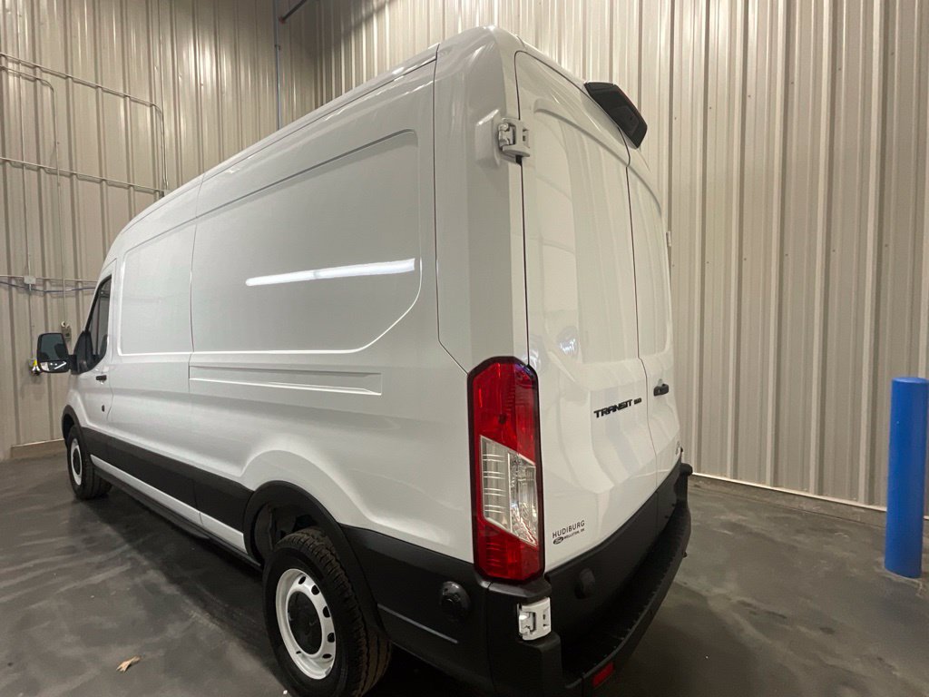 Used 2026 Ford Transit 150 148 Medium Roof w/ Fleet Fuel Economy Package RWD image 21
