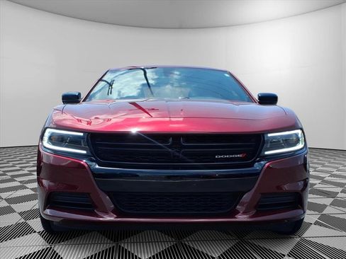 Used 2022 Dodge Charger SXT w/ Blacktop Package RWD image 2