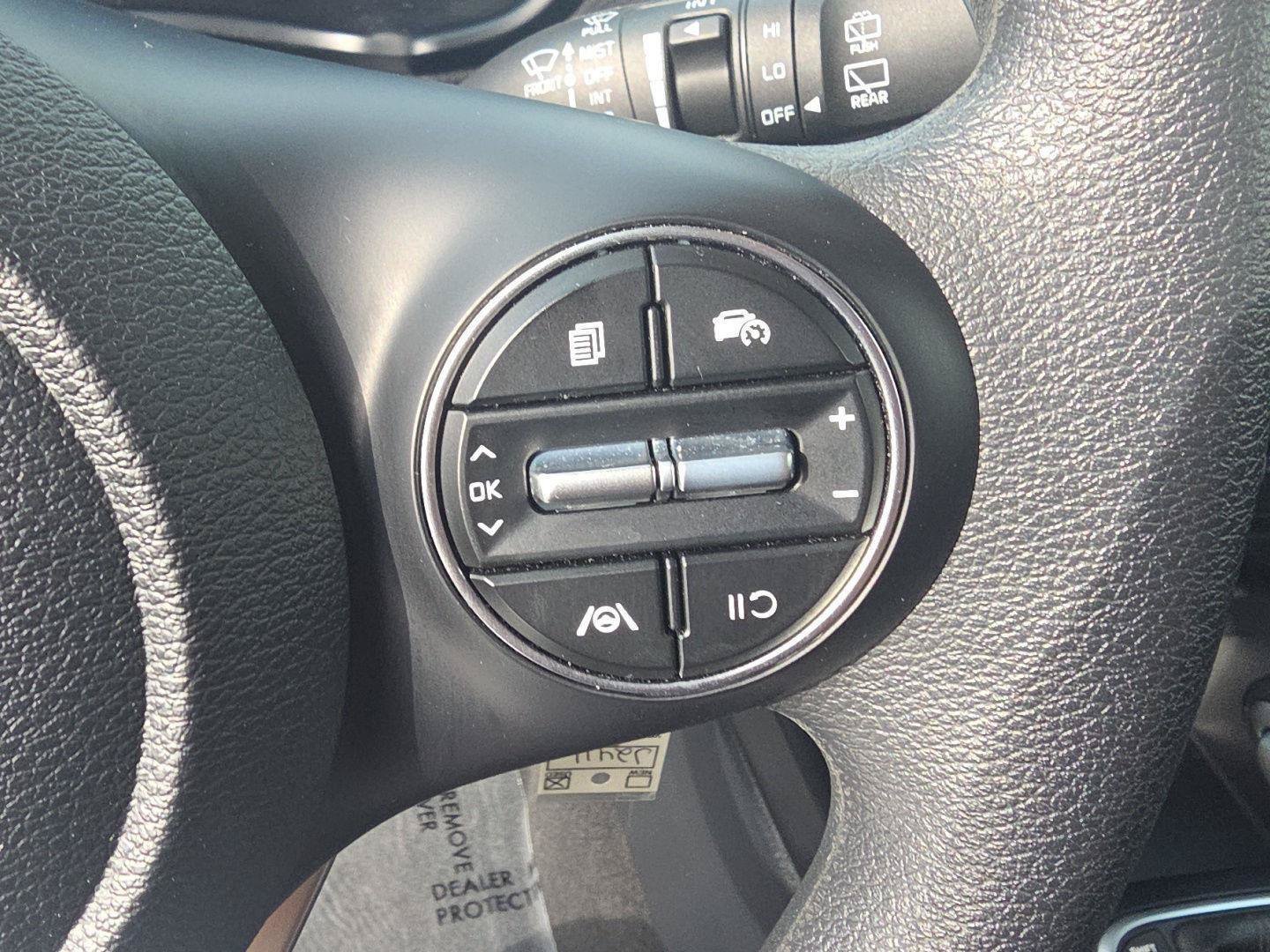 Used 2025 Kia Soul LX FWD image 18