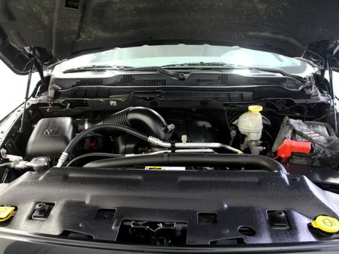 Used 2017 RAM 1500 Express image 28