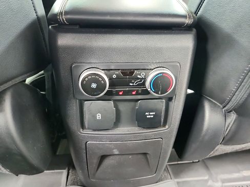 Used 2024 Ford Explorer Limited w/ Limited Technology Package image 35