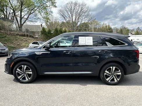 Used 2023 Kia Sorento EX AWD/4WD image 2