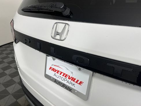 Certified 2025 Honda Pilot EX-L image 14