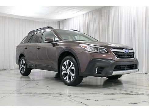 Used 2020 Subaru Outback Limited image 2