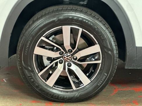 Certified 2023 Volkswagen Atlas SE AWD/4WD image 35