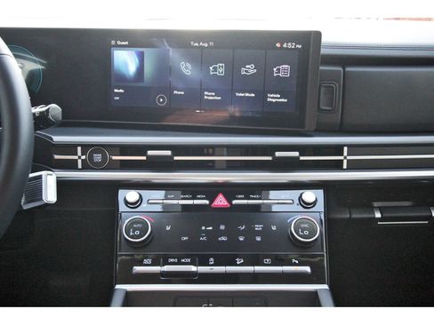 Used 2026 Hyundai Santa Fe SEL FWD image 24