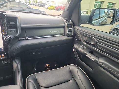 Used 2022 RAM 1500 Limited AWD/4WD image 17