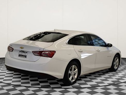 Used 2022 Chevrolet Malibu LT FWD image 4