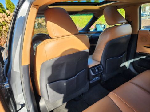 Used 2022 Lexus ES 350 w/ Premium Package image 14