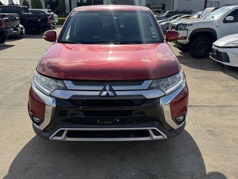 Used 2019 Mitsubishi Outlander LE FWD image 2