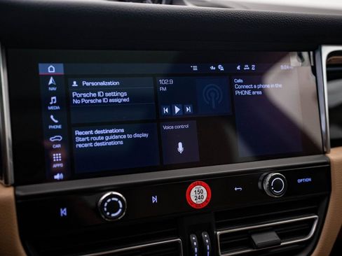 Used 2026 Porsche Macan image 29