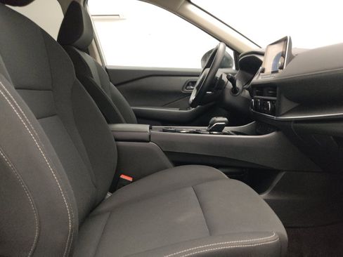 Used 2024 Nissan Rogue S image 21