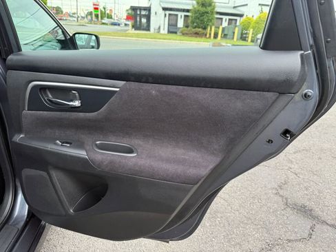 Used 2013 Nissan Altima 2.5 S FWD image 21