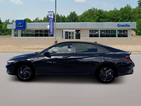 New 2026 Hyundai Elantra Sport image 3
