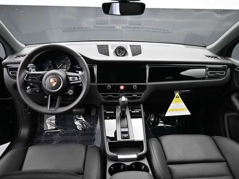 New 2026 Porsche Macan AWD/4WD image 6
