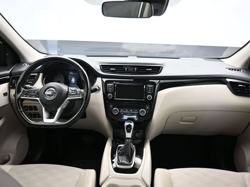 Used 2022 Nissan Rogue Sport SV w/ Technology Package AWD/4WD image 35