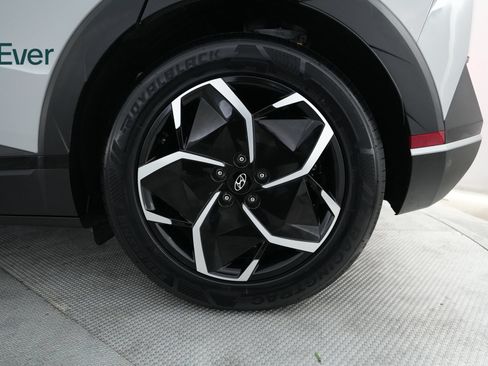 Used 2024 Hyundai Ioniq 5 SEL RWD image 9