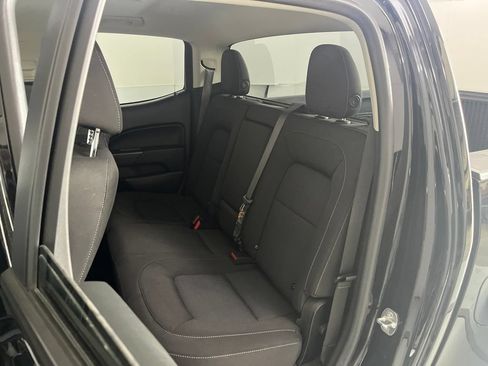 Used 2022 Chevrolet Colorado LT AWD/4WD image 19