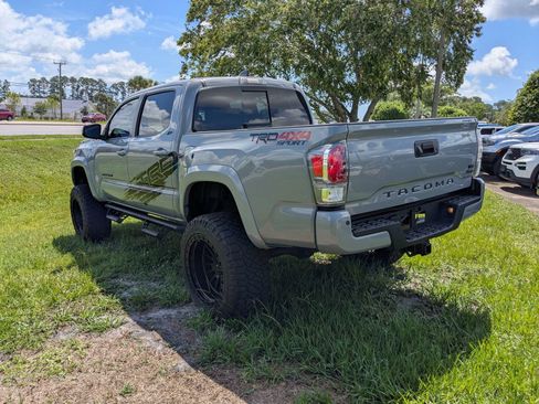 Used 2021 Toyota Tacoma TRD Sport w/ Technology Package AWD/4WD image 6