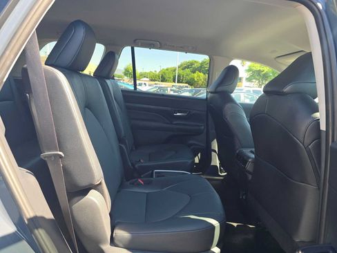 Certified 2026 Toyota Grand Highlander FWD image 12