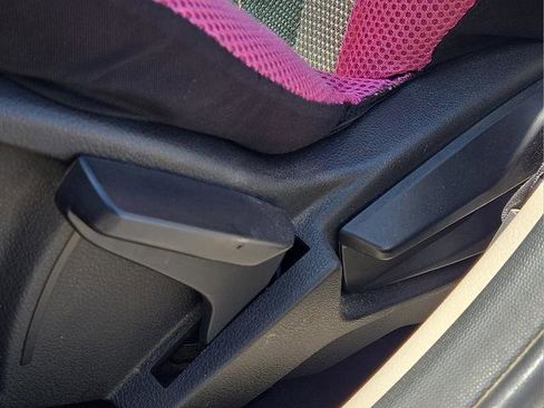 Used 2017 Ford Focus SE FWD image 23