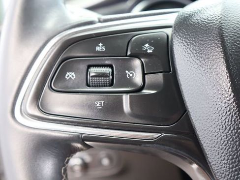 Used 2022 Buick Encore GX Select w/ Sport Touring Package FWD image 25