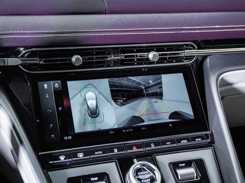 Used 2024 Aston Martin DB12 Coupe image 29