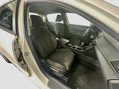 Used 2018 Kia Optima LX FWD image 30
