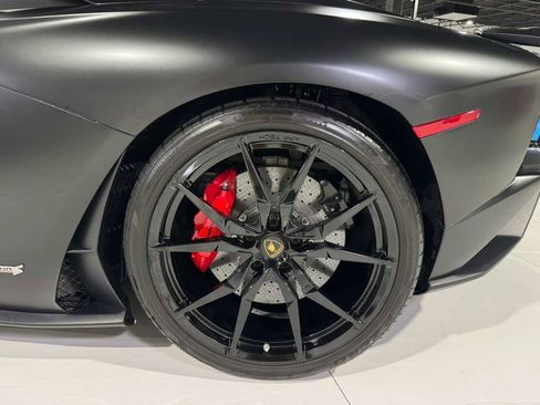 Used 2018 Lamborghini Aventador S image 64