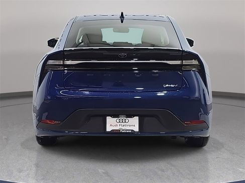 Used 2026 Toyota Prius SE image 7