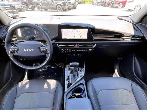 New 2025 Kia Niro EX image 12
