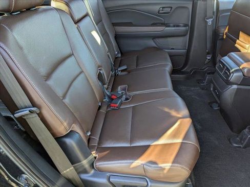 Certified 2025 Honda Passport EX-L image 20