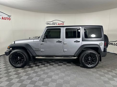 Used 2013 Jeep Wrangler Unlimited Sport AWD/4WD image 3