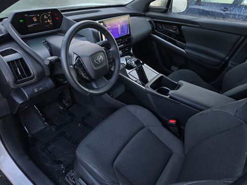 Certified 2025 Toyota bZ4X FWD image 7