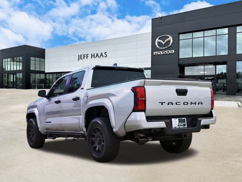 Used 2025 Toyota Tacoma SR5 image 2