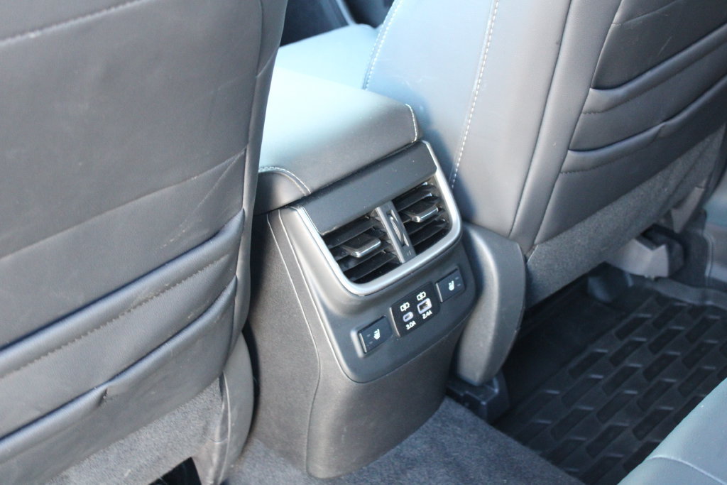 Used 2024 Subaru Outback Limited AWD/4WD image 23