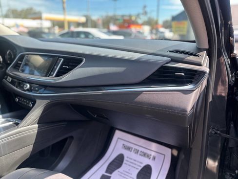 Used 2018 Buick Enclave Premium w/ Experience Buick Package image 29