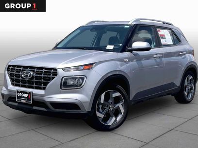 Used 2025 Hyundai Venue SEL